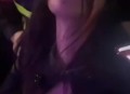 女子在路边喝醉被警cha发现，跟叔叔大声说，我要做爱！