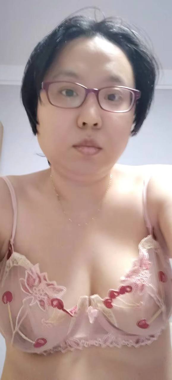 吃瓜# 一名网友花5块钱 买的美女性感照片  第7张