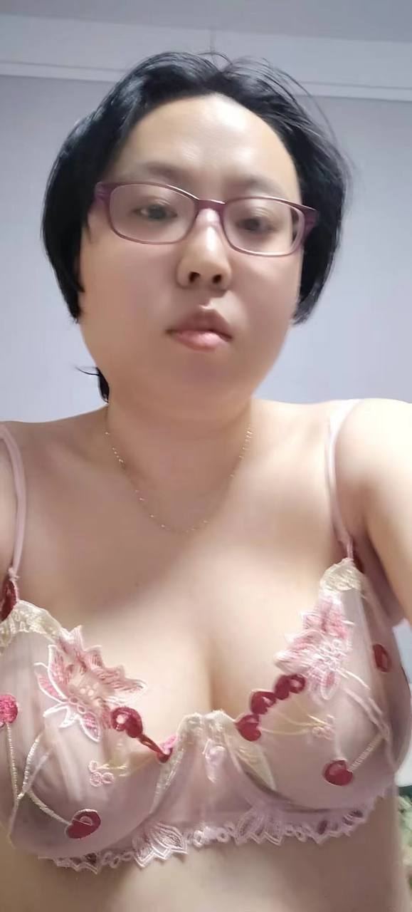 吃瓜# 一名网友花5块钱 买的美女性感照片  第9张